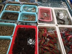 -霞涌市场海鲜摆卖区