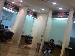 -新虹桥中心大厦