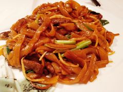 干炒牛河-稻香酒家·34年老字号·港式粤菜(汉街店)