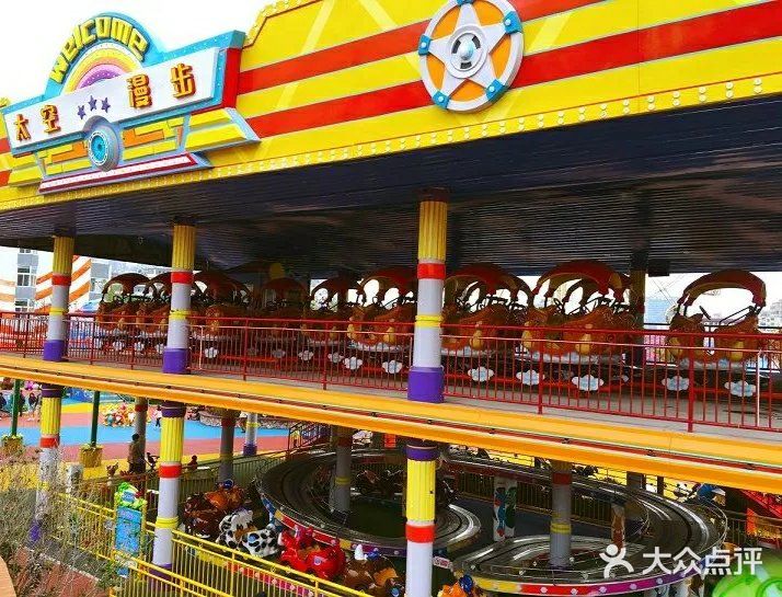 『春日遛娃🍃来梦想乐园吧~』