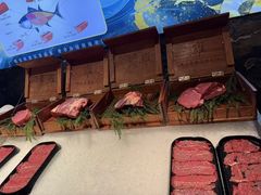 -雍容荟帝王蟹活龙虾展台自助(IFS黑金店)