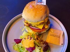 -鲨鱼美式餐厅酒吧Sharky