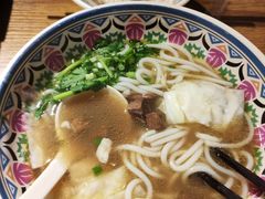 -鑫花溪牛肉米粉(人民广场店)
