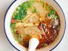 鸭汤米线-烤鸭肉夹馍鸭汤店