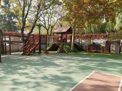 -红黄蓝幼儿园(颐东苑店)