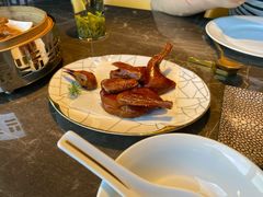 脆皮乳鸽-新荣记(BFC外滩金融中心店)