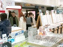 -美式眼镜·授权蔡司.依视路.尼康.豪雅.明月(人民广场店)