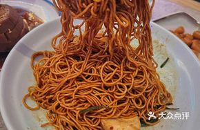 Signature Braised Pork Noodles with Scallion Oil