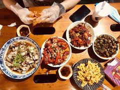 -琥珀老六龙虾(四里河店)