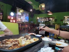 -川渝窈妹纸包鱼·齐齐哈尔烤肉