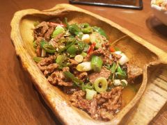 小炒黄牛肉-老滇山寨•云南特色菜•地方菜•民族风情歌舞表演(金碧店)