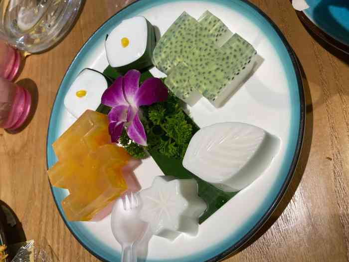 摩登有记·新派泰国菜(伦教银钻店)-"好像是第二次来银钻广场,听说这