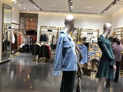 -URBAN REVIVO(济南世茂广场店)