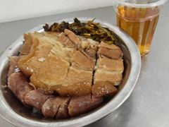 -梁阿婆廿年老牌扣肉糯米饭