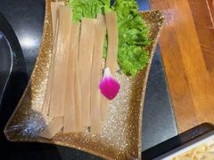 -辣莊重庆老火锅(威海高铁站韩乐坊店)