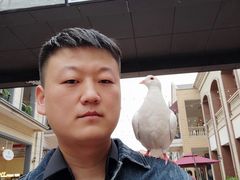 -王府井奥莱临潼小镇(临潼店)