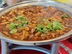 -鸿亨泰杂鱼馆(港馨家园店)