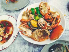 香辣蟹配鲍鱼-臻鲜燕海鲜融合餐厅(金陵style店)