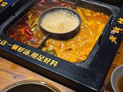 -老牌坊云南鱼豆花火锅(哈西万达店)