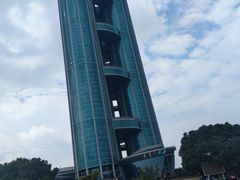 -华西龙希国际大酒店旅游观光景区