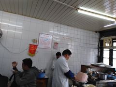 -黄阿姨锅贴大王(万航渡路店)