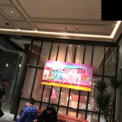 -侨治发型