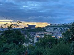 -七彩云南古滇温泉山庄
