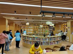 -漕河泾街道图书馆(漕河泾社区文化活动中心店)