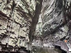 -龙潭大峡谷