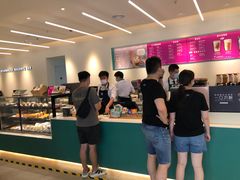 -星巴克臻选(上海淮海百盛购物中心店)
