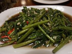 -Dang restaurant (patong phuket)