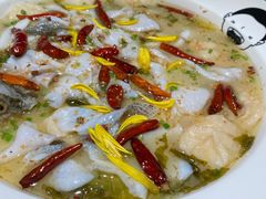 -江渔儿酸菜鱼·拔草餐厅(虎门君乐汇店)