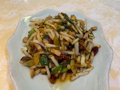 -魏铭鱼头捞饭(晋阳路店)