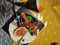 -小苍兰风铃草·礼物蛋糕(沈阳店)