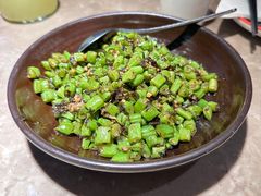 橄榄菜炒刀豆-新白鹿餐厅(金鹰新街口店)