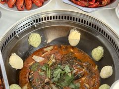 -丹水桥地锅鱼·翘嘴鲌·地方特色全鱼宴(丹江口大坝店)