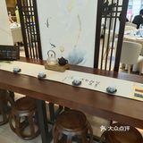 我们终于等到了机会得偿所愿。店面在广场中非常显眼