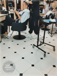 -HAIR CORNER