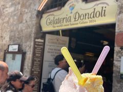 -Gelateria Dondoli