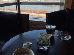靠窗位-湖景知味西餐厅•自助餐• 轻食(南京金茂威斯汀大酒店)