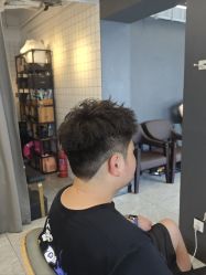 -藤野造型烫发染发