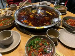 -肖肖酸萝卜鱼火锅(总店)