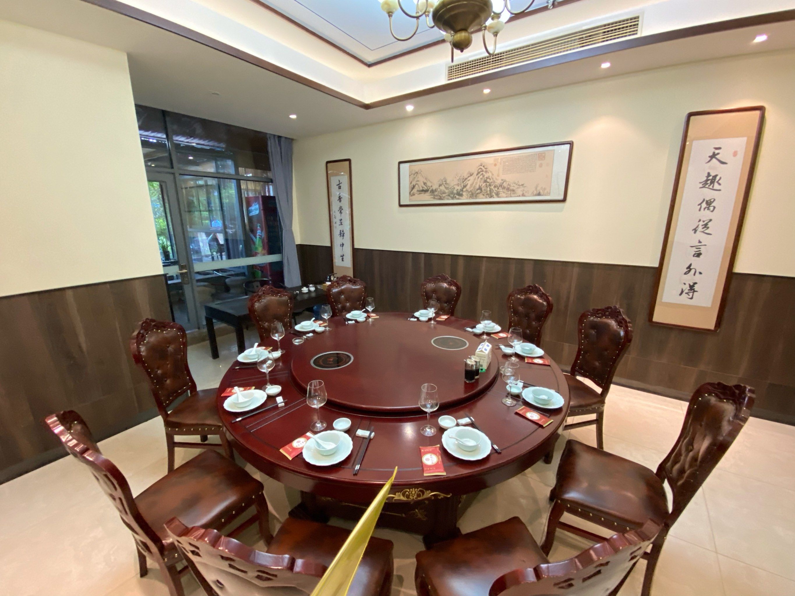「恒记大酒楼(金山店)」偶然发现的酒楼,地处金山日报社印刷厂旁的大