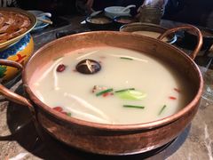 -三人行骨头王火锅(长寿店)