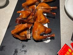 招牌红烧乳鸽-林辉家宴·本地家常菜·头牌清远鸡(先锋店)
