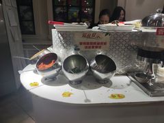 自助调料区-蜀都三哥火锅店(力盟商业步行街店)