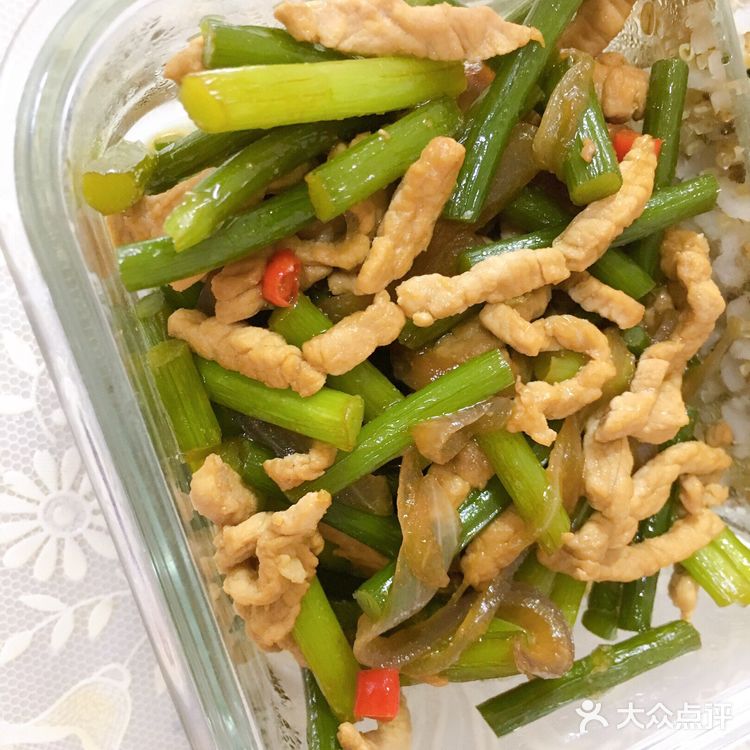 蒜苔肉丝