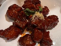 红酒泡沫牛仔粒-荟廷·晶萃(陆家嘴尚悦湾店)