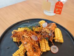 惹味胡椒虾配烤玉米-CHILLAX轻乐时(侨建·Hi City店)