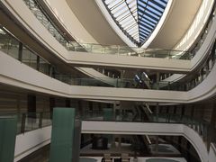 -上海滴水湖皇冠假日酒店